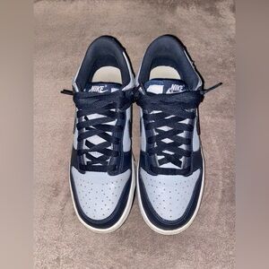 Nike Dunks Georgetown (Kids size 6/Women’s size 8)